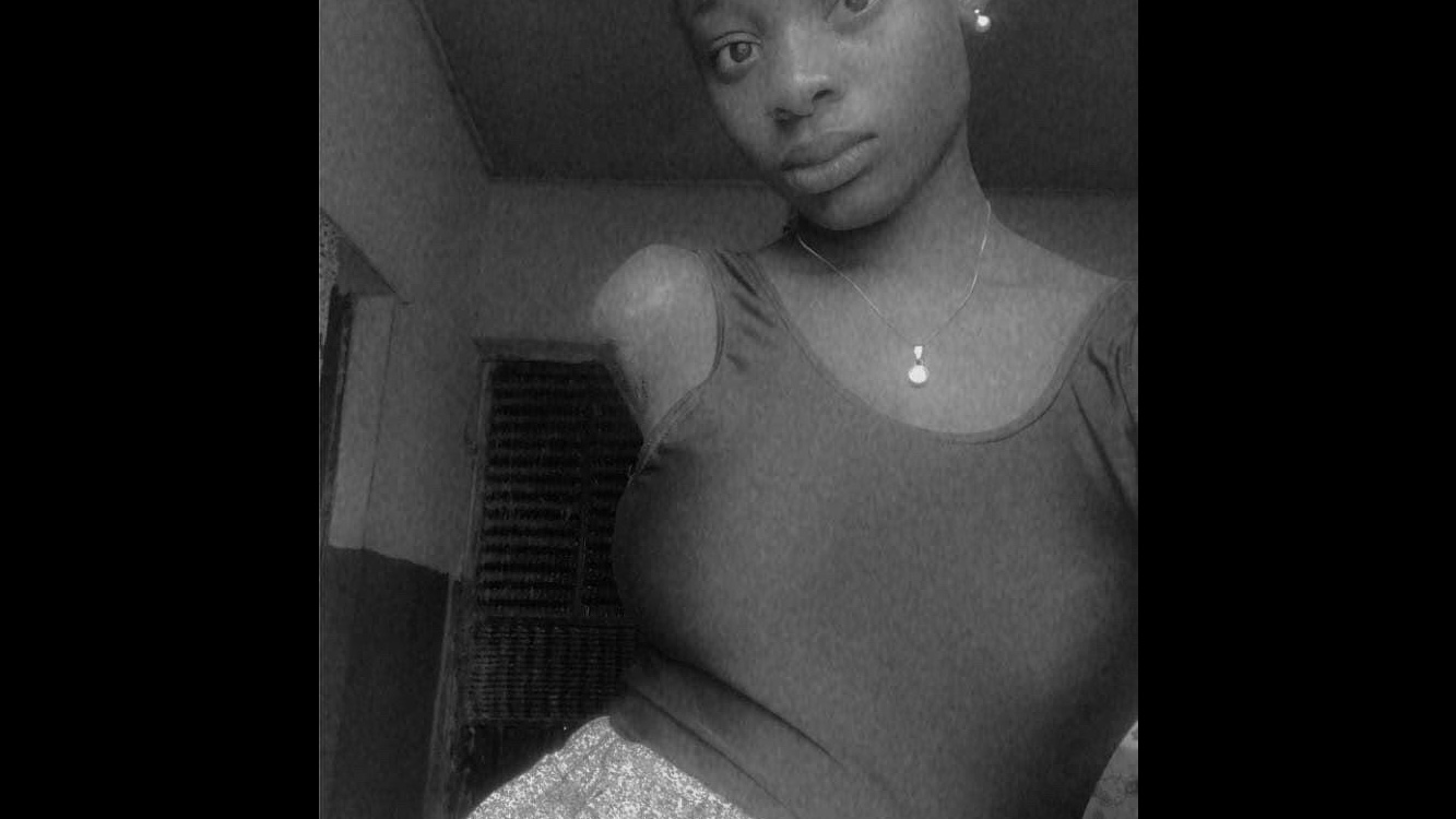 pretty_Fola Bild